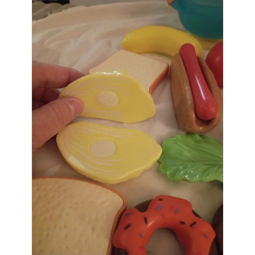 Plastic Play Food Assortment Kitchen Toys Hot Dog Bread Vegetables 18pc Set